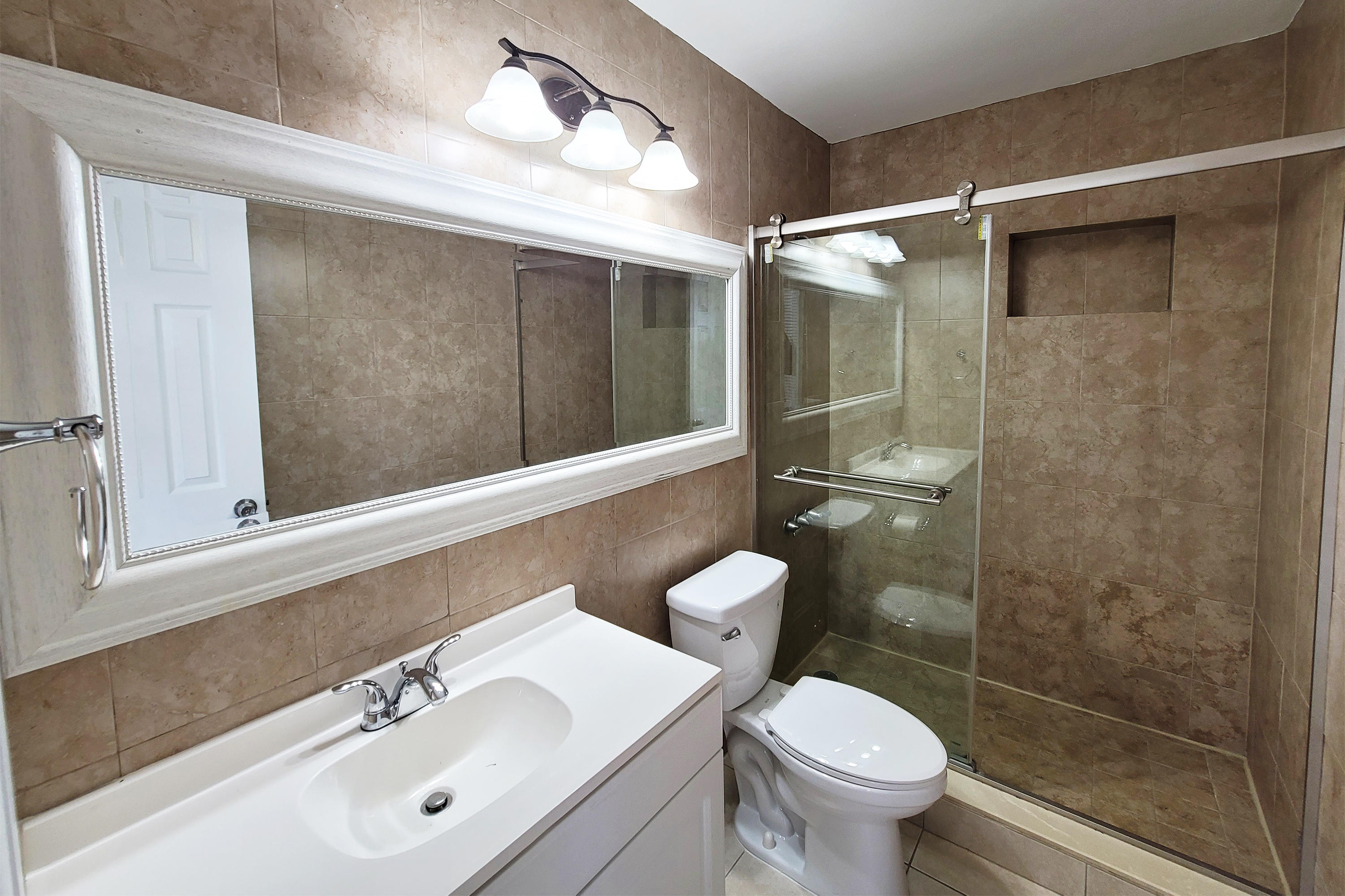 2140 Southwest 68th Way Miramar, FL 33023 - Photo 18 of 30 Bathroom 2