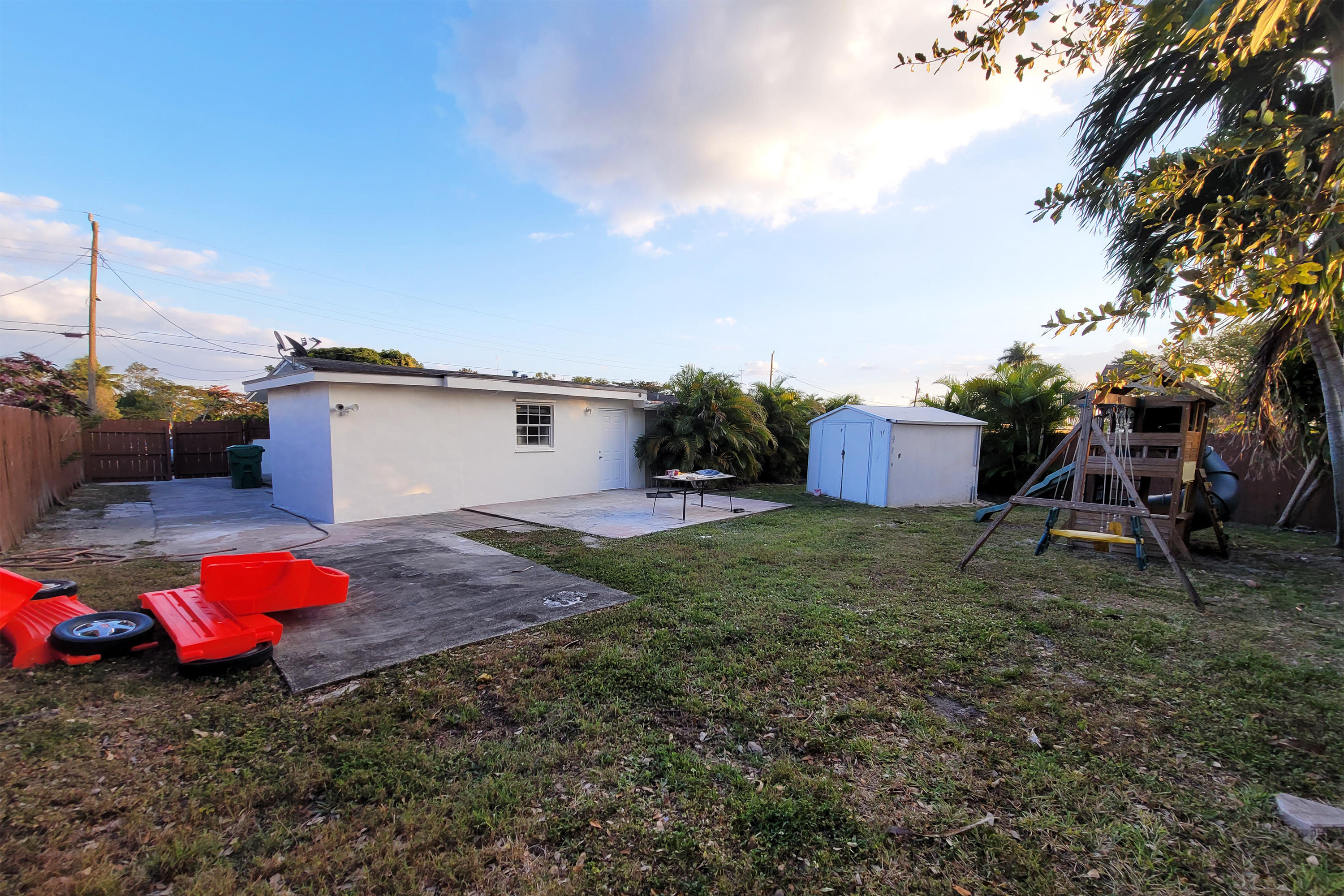 2140 Southwest 68th Way Miramar, FL 33023 - Photo 26 of 30 Backyard Diag