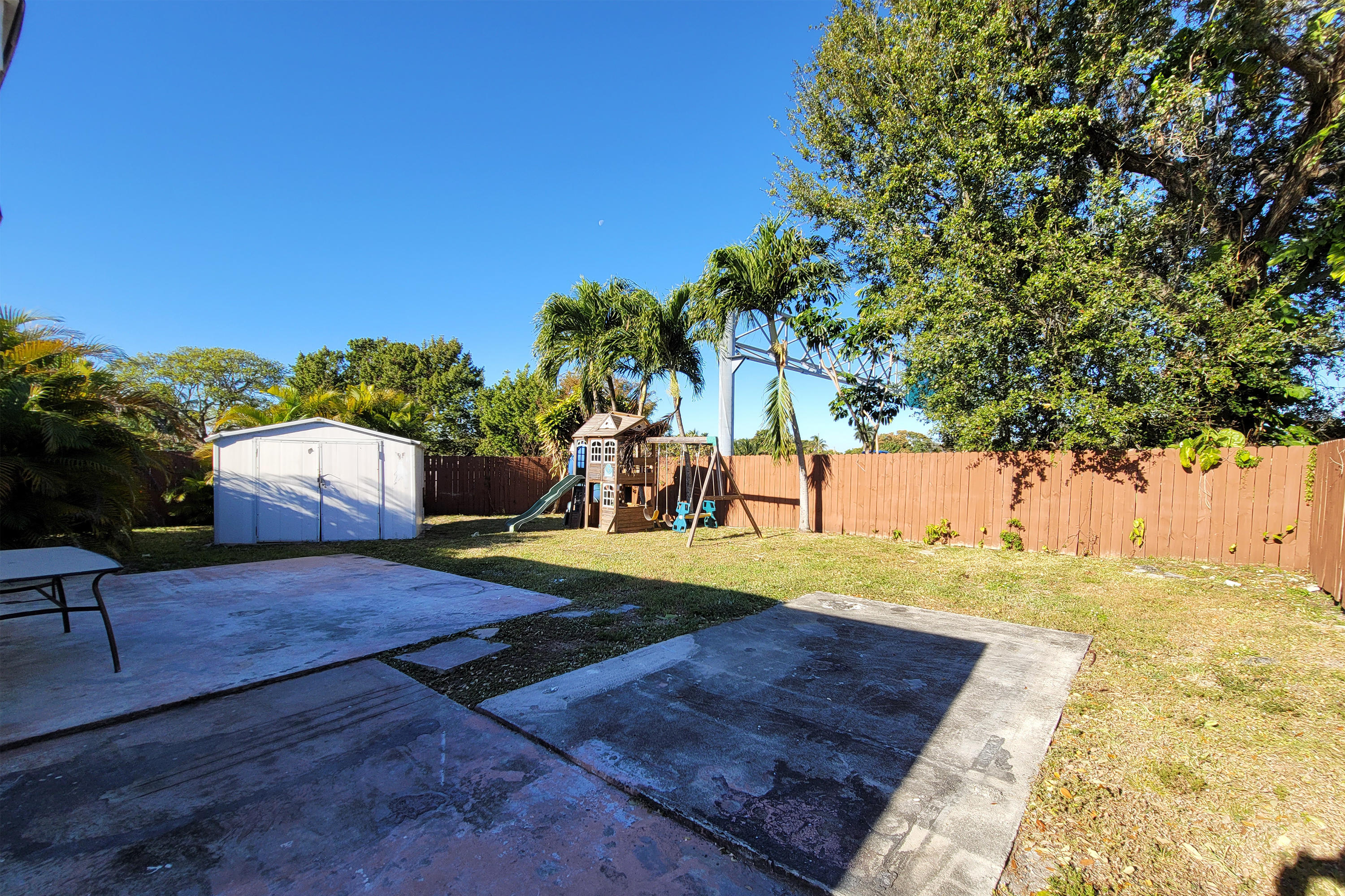 2140 Southwest 68th Way Miramar, FL 33023 - Photo 27 of 30 Backyard Diag 3