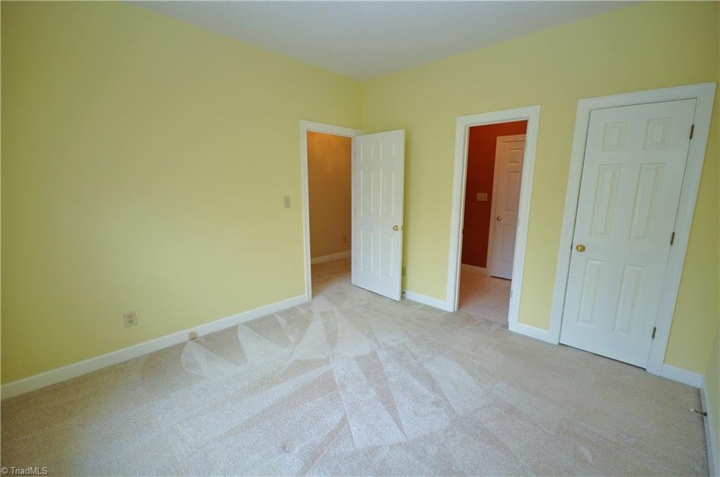 1718 Chickadee Point High Point, NC 27262 - Photo 22 of 30 Gallery Image 22