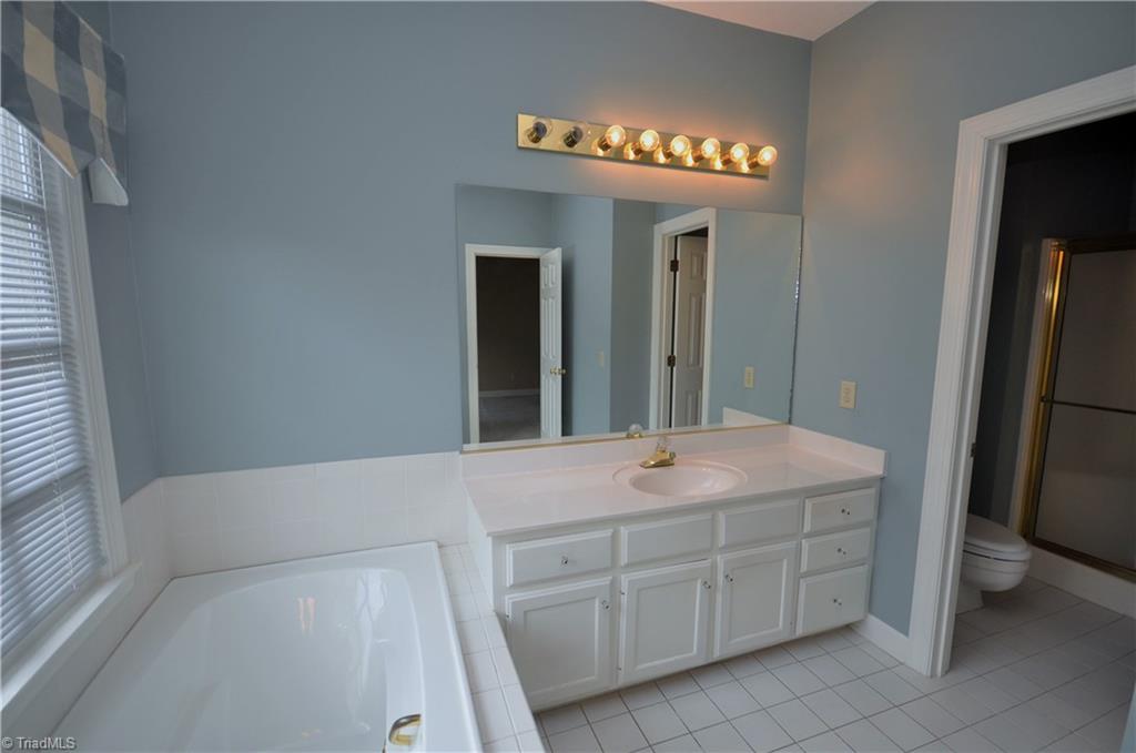 1718 Chickadee Point High Point, NC 27262 - Photo 28 of 30 Gallery Image 28