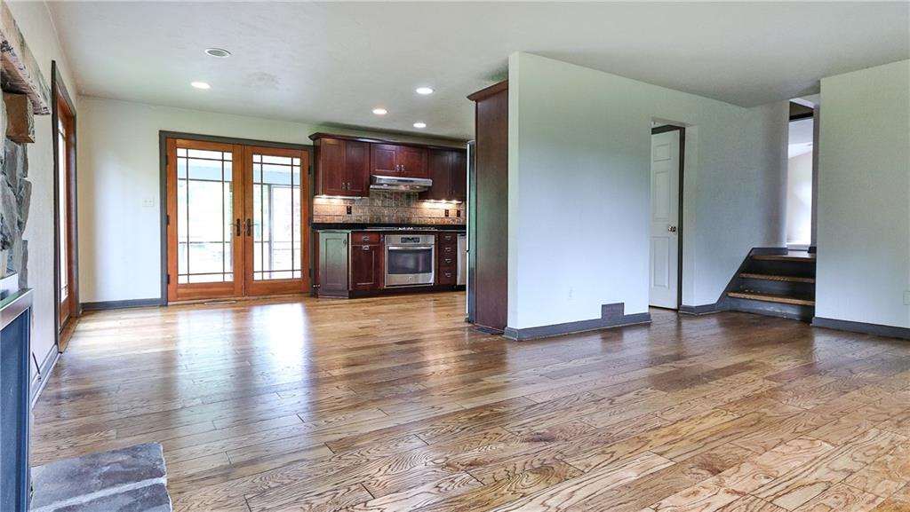 384 Justabout Road Venetia, PA 15367 - Photo 3 of 25