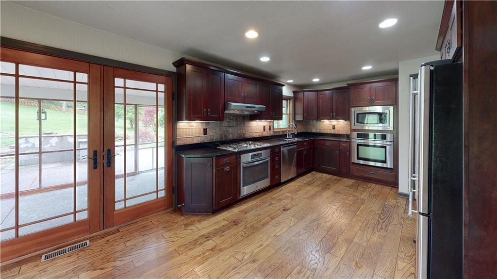 384 Justabout Road Venetia, PA 15367 - Photo 7 of 25