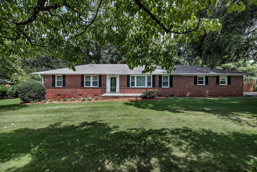 200 Edgebrook Drive Anderson, SC 29621 - Photo 1 of 30 Gallery Image 1