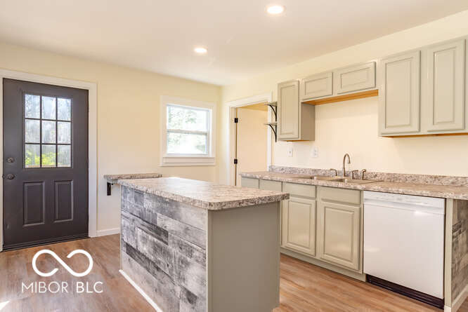 5222 East State Road Bloomington, IN 47401 - Photo 4 of 50