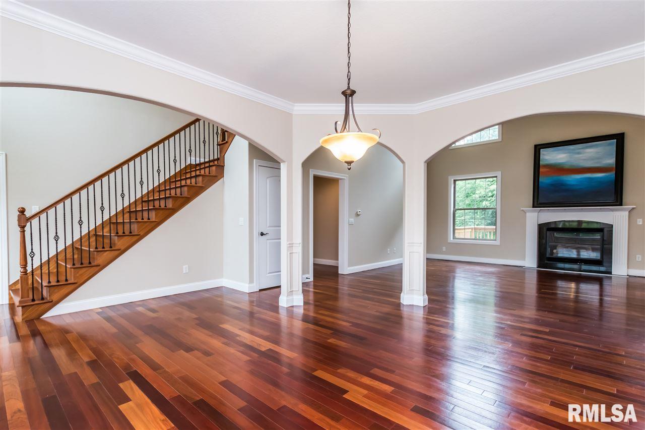 1825 Autumn Ridge Washington, IL 61571 - Photo 3 of 36 Gallery Image 3