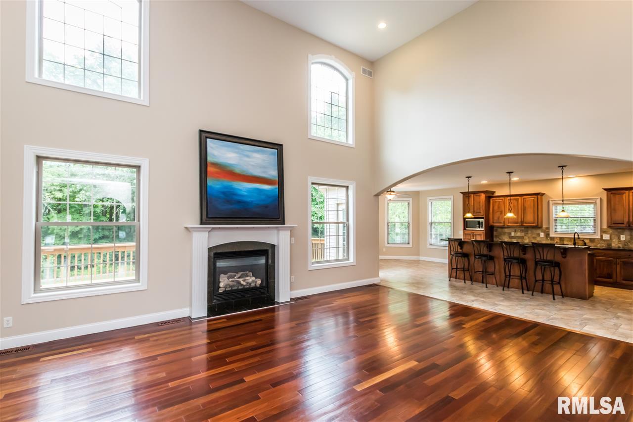 1825 Autumn Ridge Washington, IL 61571 - Photo 4 of 36 Gallery Image 4