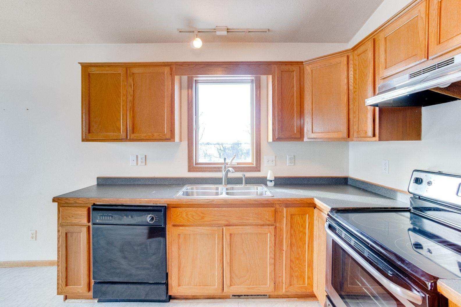 852 Ross Road Hudson, WI 54016 - Photo 12 of 38 Gallery Image 12