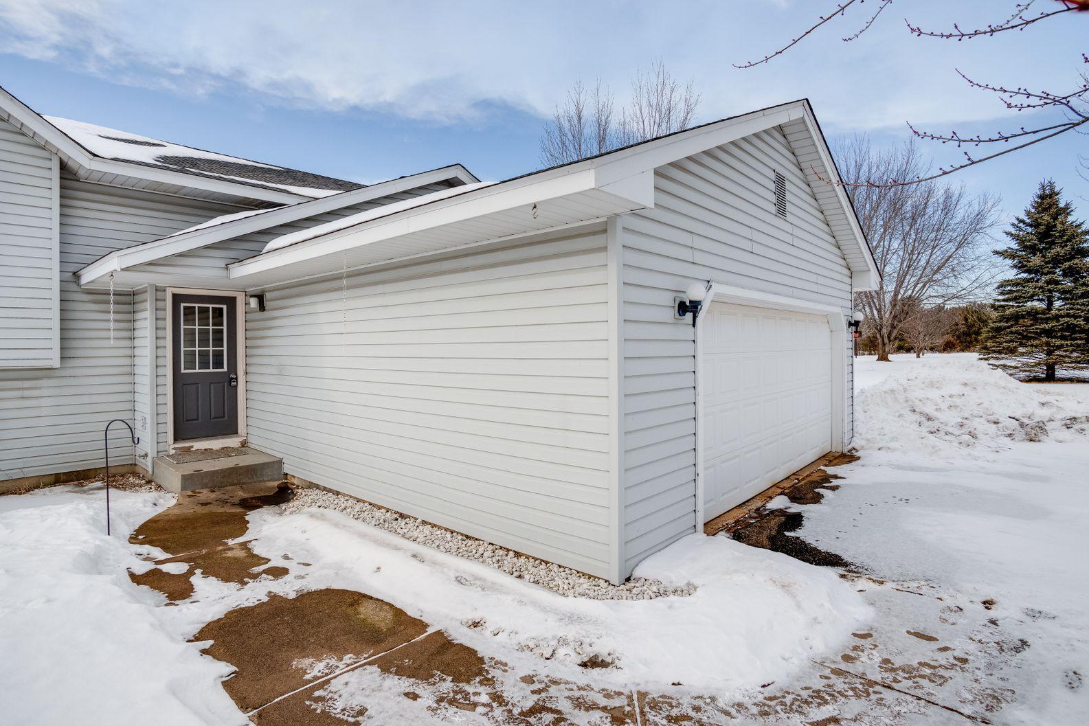 852 Ross Road Hudson, WI 54016 - Photo 3 of 38 Gallery Image 3