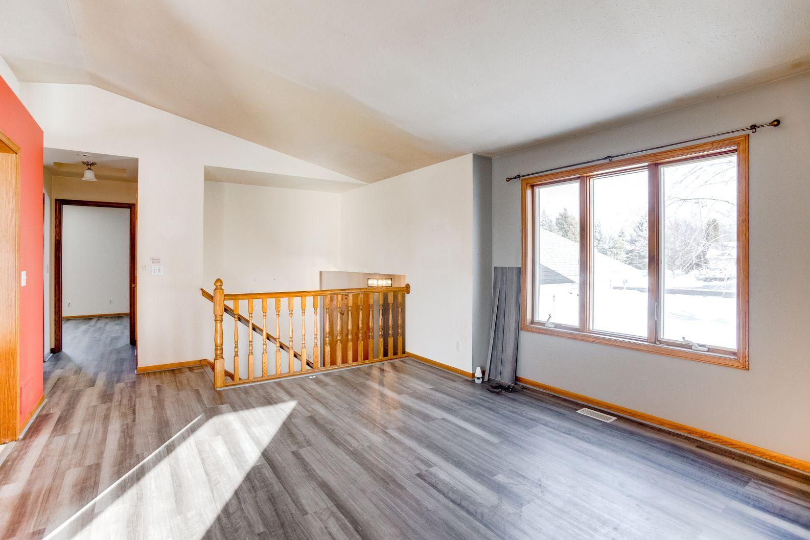852 Ross Road Hudson, WI 54016 - Photo 7 of 38 Gallery Image 7