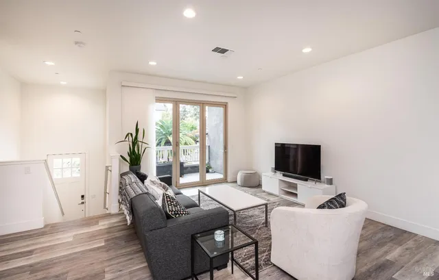 $1,149,000 | 1708 3rd Street, Napa, CA 94559