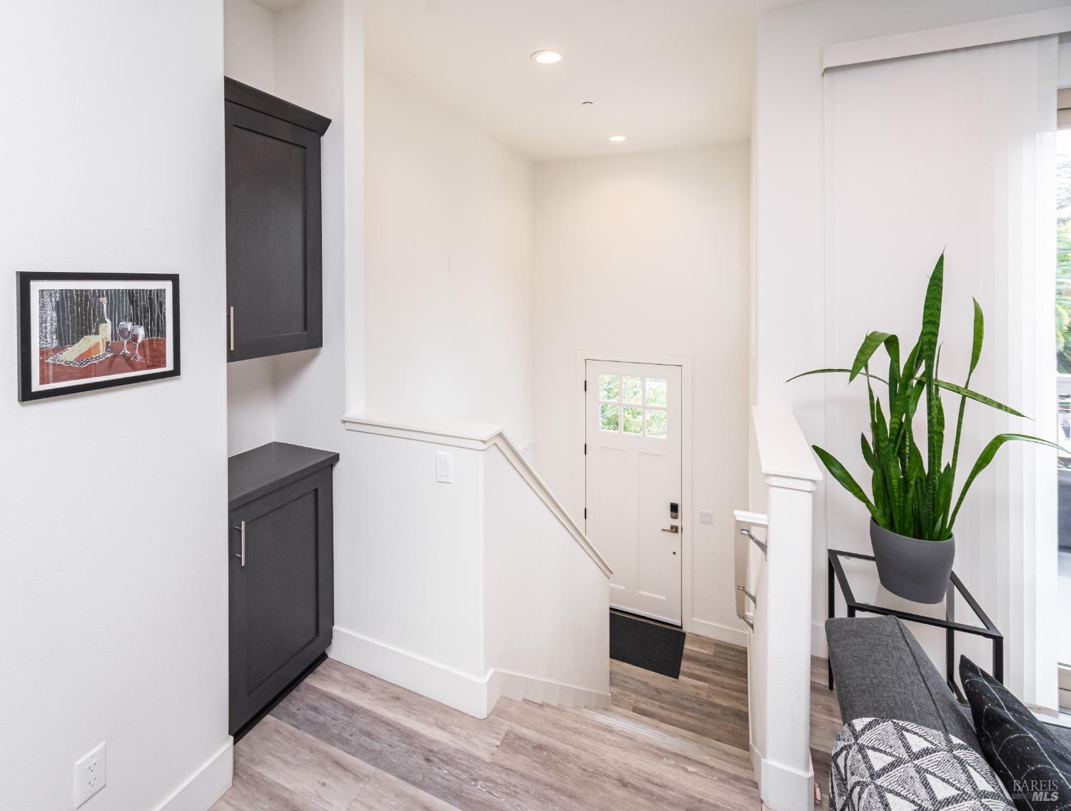 1708 3rd Street Napa, CA 94559 - Photo 48 of 61 From living space to entry door, front porch