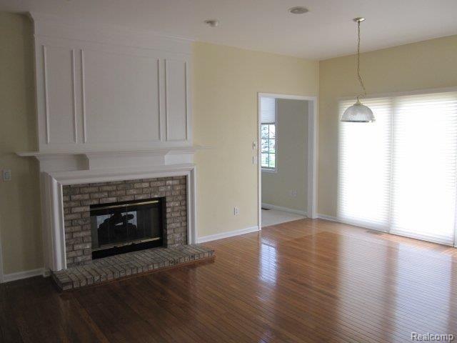 1948 Watson Circle Rochester, MI 48306 - Photo 3 of 7 eatingarea
