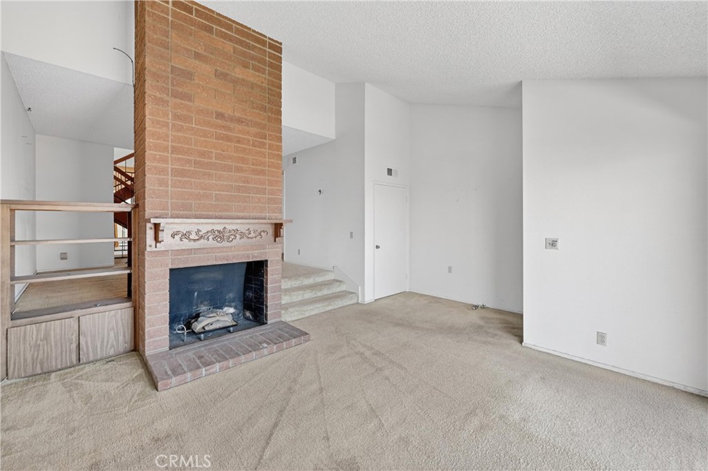 28307 Ridgehaven Court, Unit 72 Rancho Palos Verdes, CA 90275 - Photo 10 of 60 Living Room