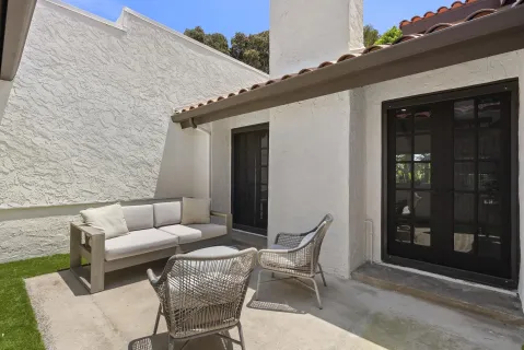 $1,895,000 | 622 Camino Santa Barbara, Solana Beach, CA 92075