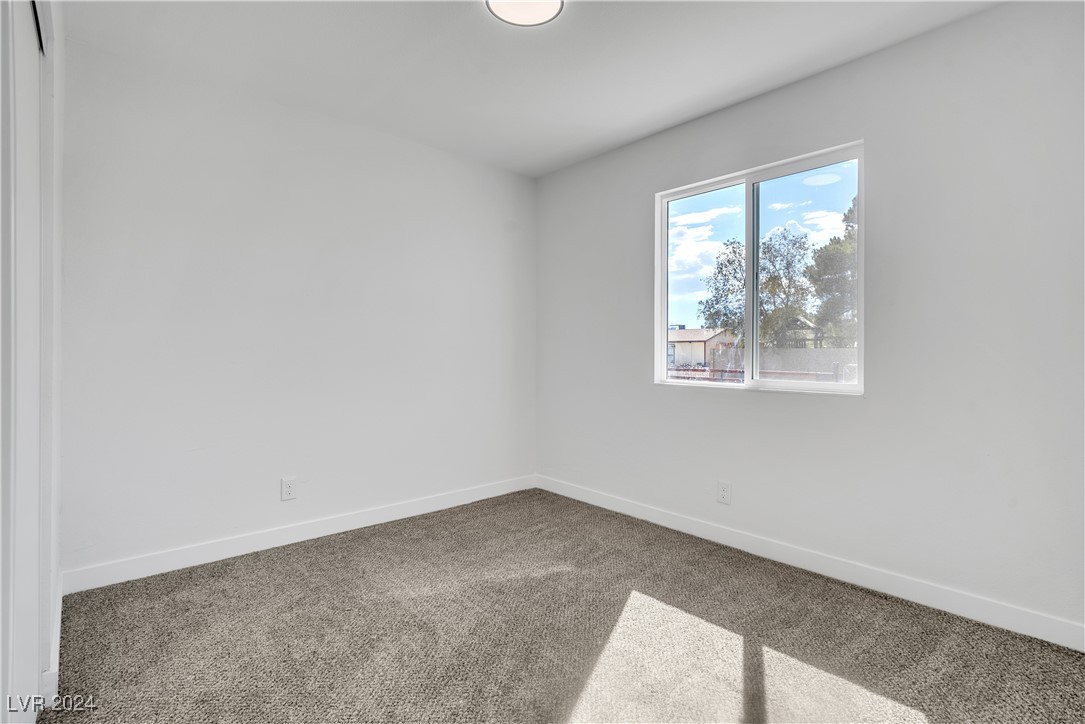 2574 Sandy Lane Las Vegas, NV 89115 - Photo 12 of 27