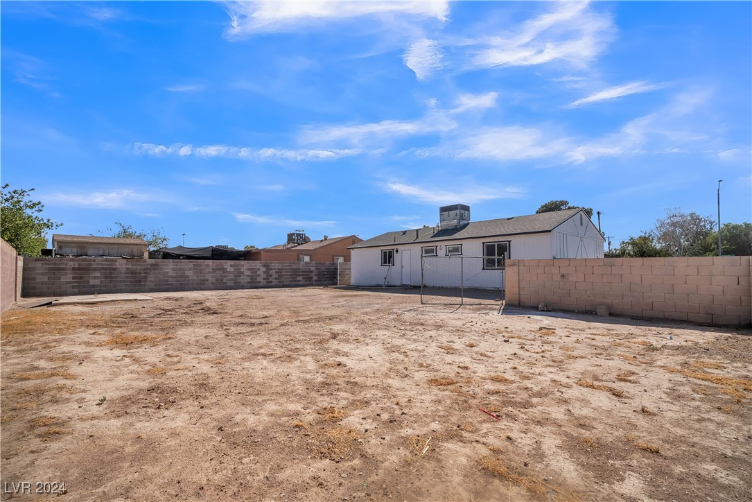 2574 Sandy Lane Las Vegas, NV 89115 - Photo 22 of 27