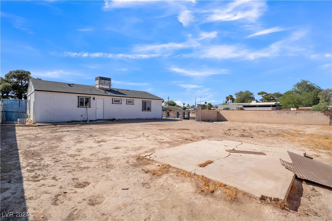 2574 Sandy Lane Las Vegas, NV 89115 - Photo 23 of 27