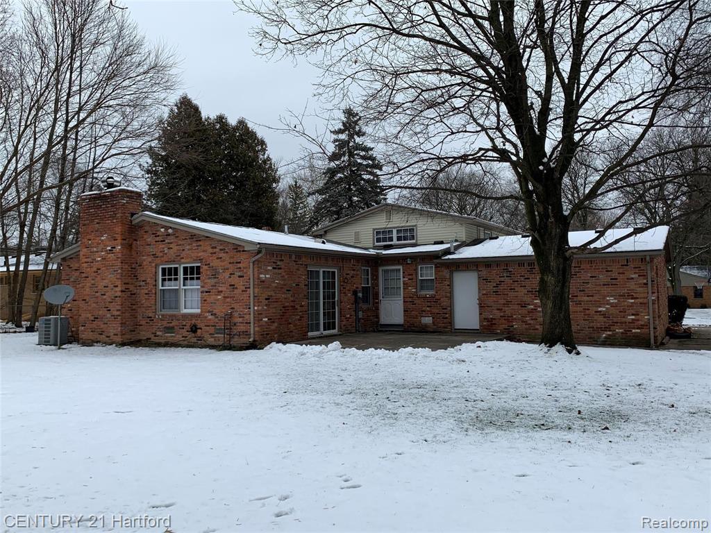 23895 Gill Road Farmington, MI 48335 - Photo 2 of 41