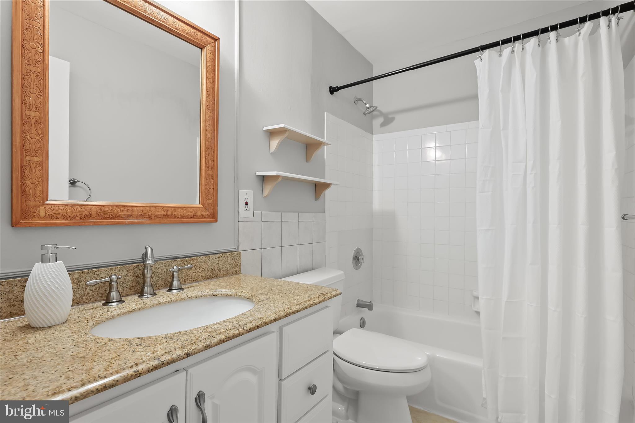 351 Homeland Southway, Unit 3D Baltimore, MD 21212 - Photo 18 of 29 Full Bath