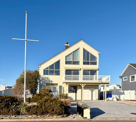$950,000 | 724 Newell Avenue, Manahawkin, NJ 08050