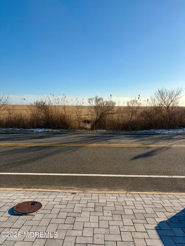 $950,000 | 724 Newell Avenue, Manahawkin, NJ 08050