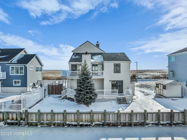 $950,000 | 724 Newell Avenue, Manahawkin, NJ 08050