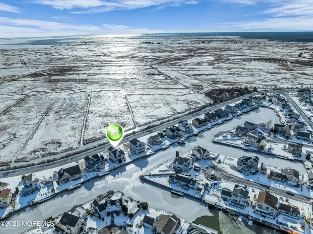 $950,000 | 724 Newell Avenue, Manahawkin, NJ 08050