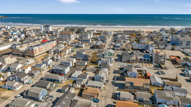 $586,500 | 17 Johnson Avenue, Hampton, NH 03842