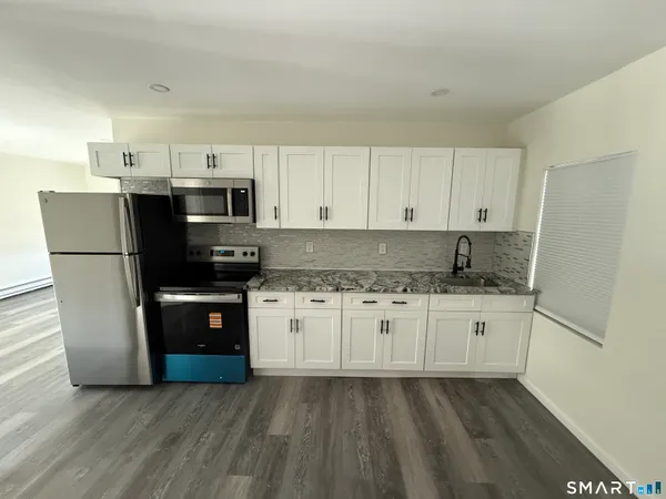 $1,900 | 38 New Haven Avenue, Derby, CT 06418
