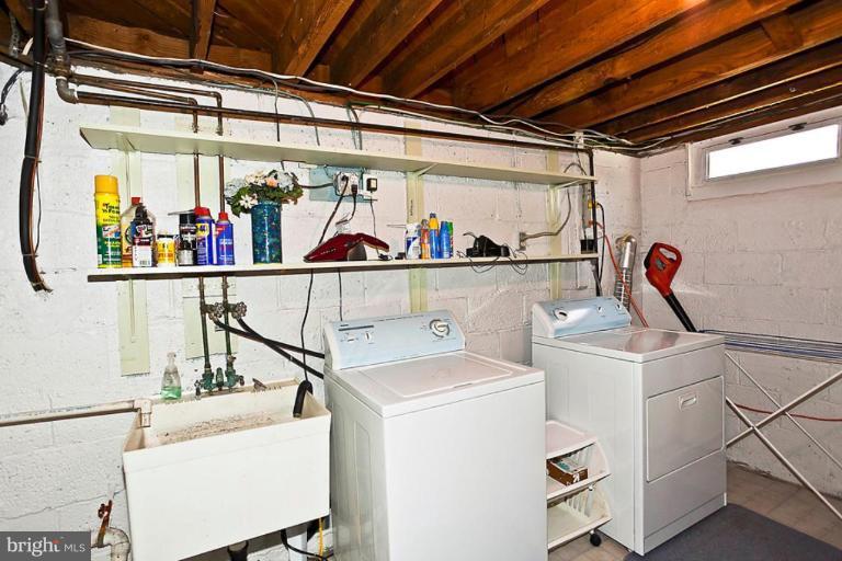 4222 Ivy Glen Road Silver Spring, MD 20906 - Photo 11 of 20 Laundry Area 1