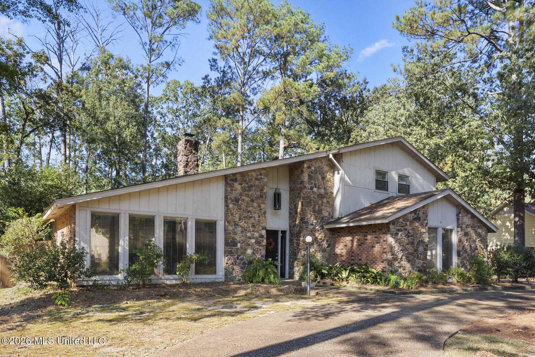 103 Red Bud Trail