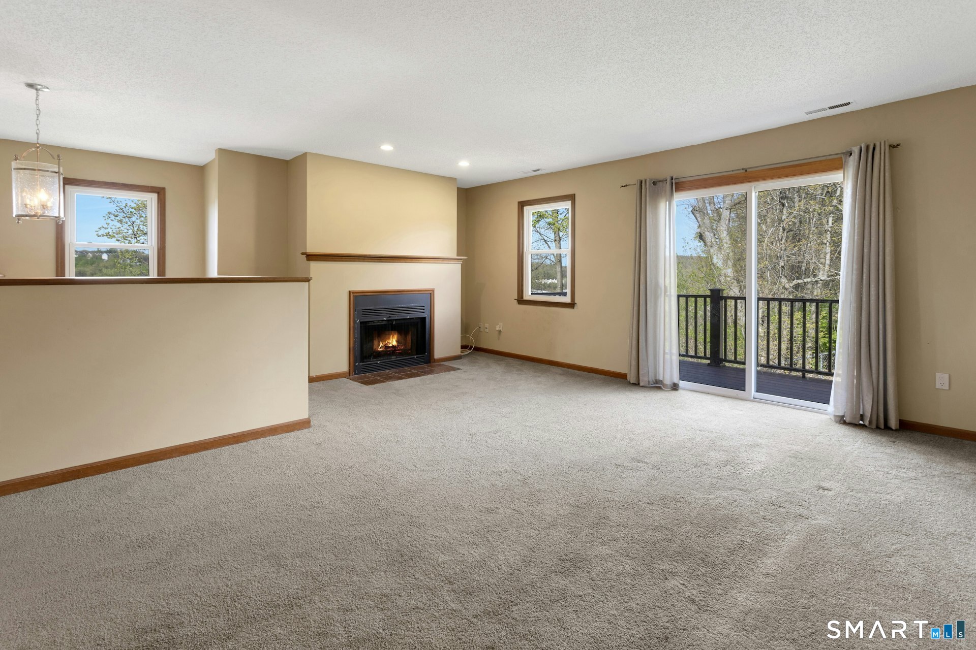 55 Mill Plain Road, Unit 219 Danbury, CT 06811 - Photo 4 of 17