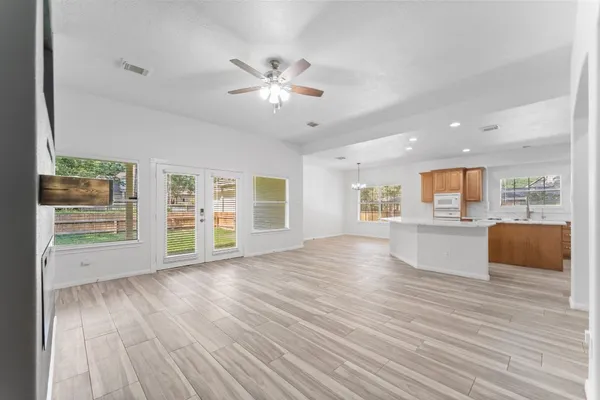 $3,000 | 2333 Stableridge Drive, Conroe, TX 77384