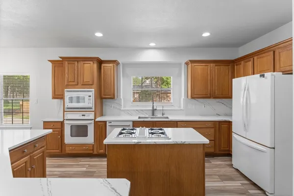 $3,000 | 2333 Stableridge Drive, Conroe, TX 77384