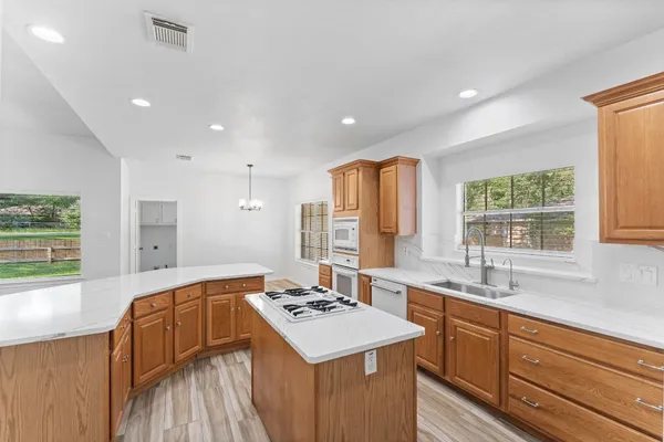 $3,000 | 2333 Stableridge Drive, Conroe, TX 77384