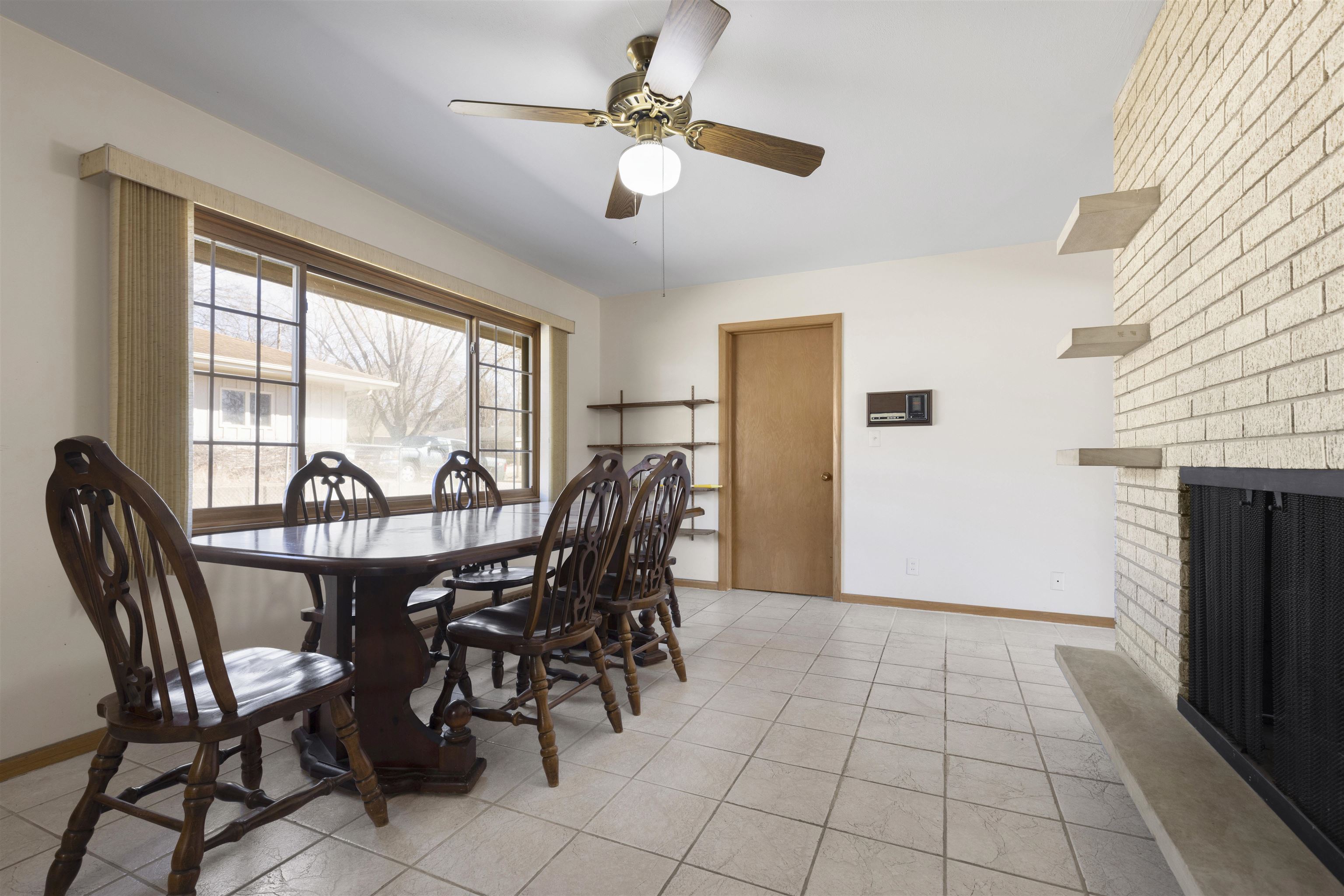 1003 Roxbury Road Rockford, IL 61107 - Photo 6 of 20