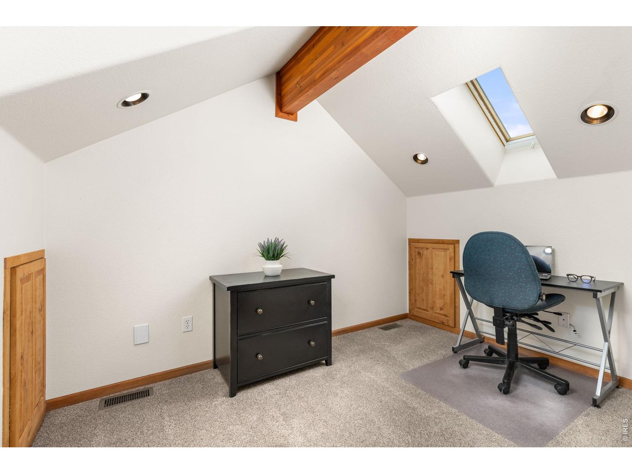 2607 Ridge Road Nederland, CO 80466 - Photo 36 of 50 Bright skylight in this office with storage cubbies