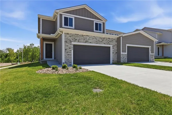 $370,000 | 4705 South Brentwood Avenue, Kansas City, MO 64136