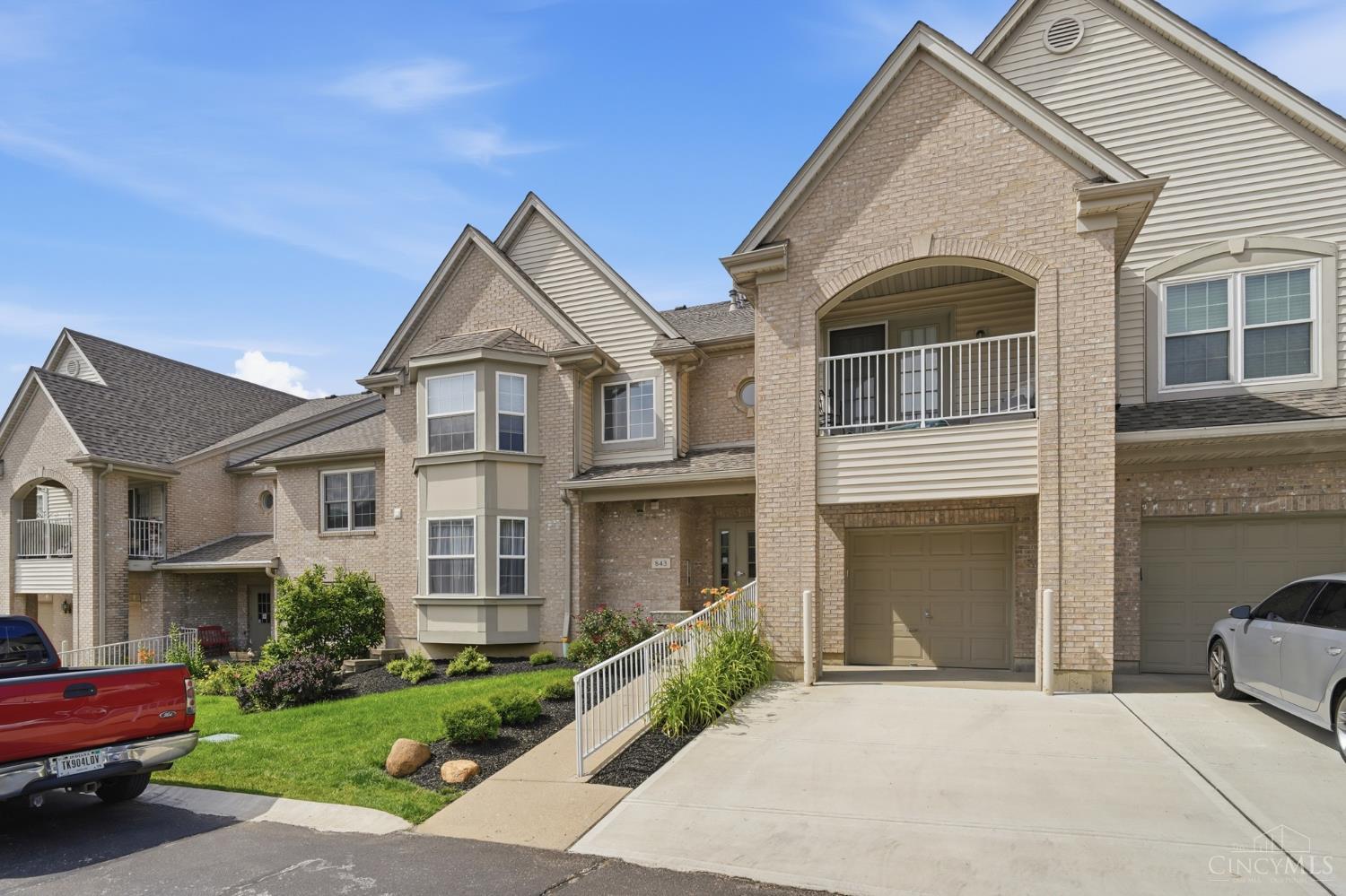 843 Neeb Road, Unit 1 Cincinnati, OH 45233 - Photo 4 of 35