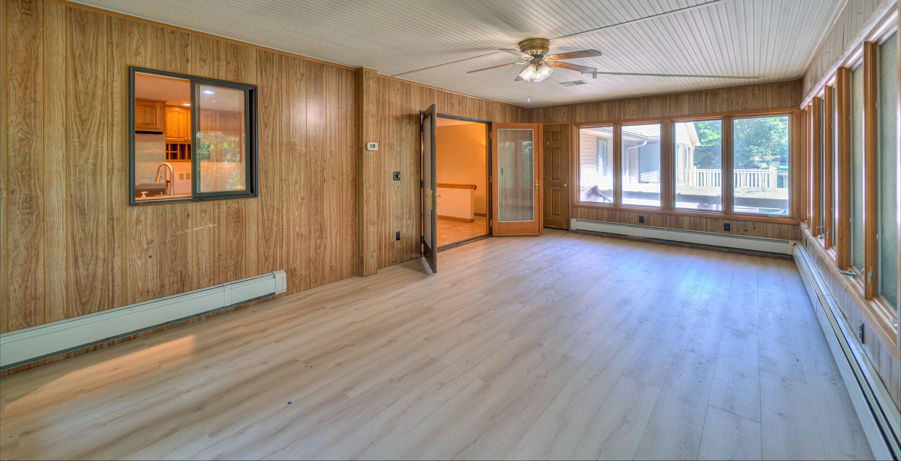5485 Draper Road Jackson, MI 49201 - Photo 11 of 41 5485 Draper 4seasonroom2