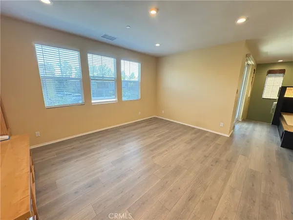 $2,800 | 280 West Via Presido, Ontario, CA 91762