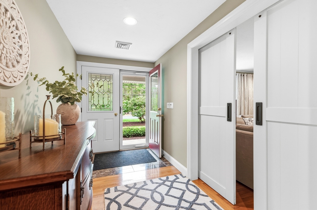 864 Locust Street Raynham, MA 02767 - Photo 4 of 34 Gallery Image 4