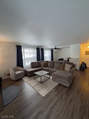 $1,800 | 91 Falcon Ridge Way North, Hamburg, NJ 07419