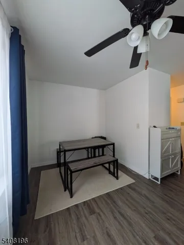 $1,800 | 91 Falcon Ridge Way North, Hamburg, NJ 07419