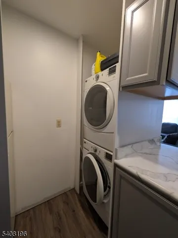 $1,800 | 91 Falcon Ridge Way North, Hamburg, NJ 07419