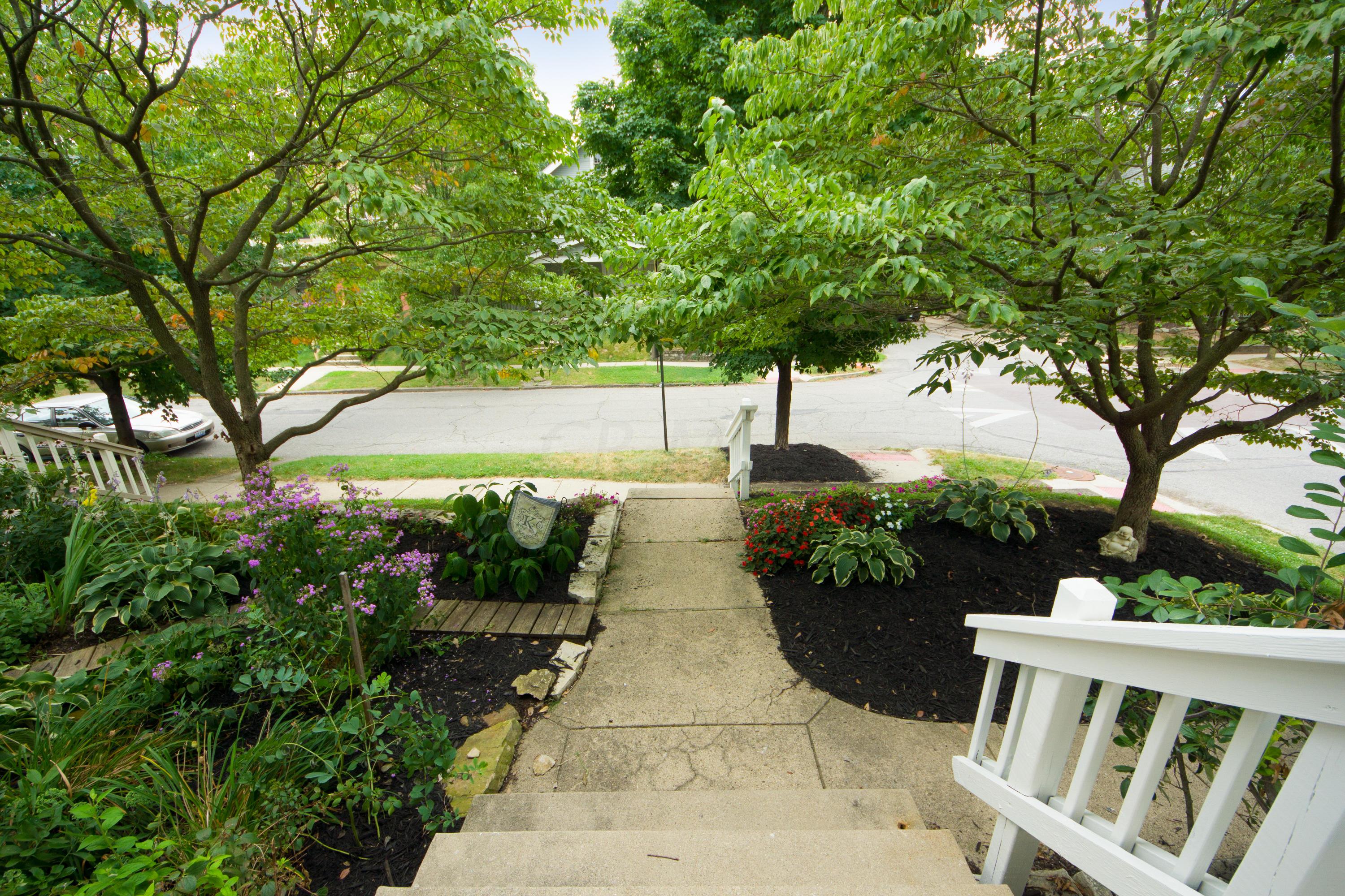 346 Crestview Road Columbus, OH 43202 - Photo 3 of 24