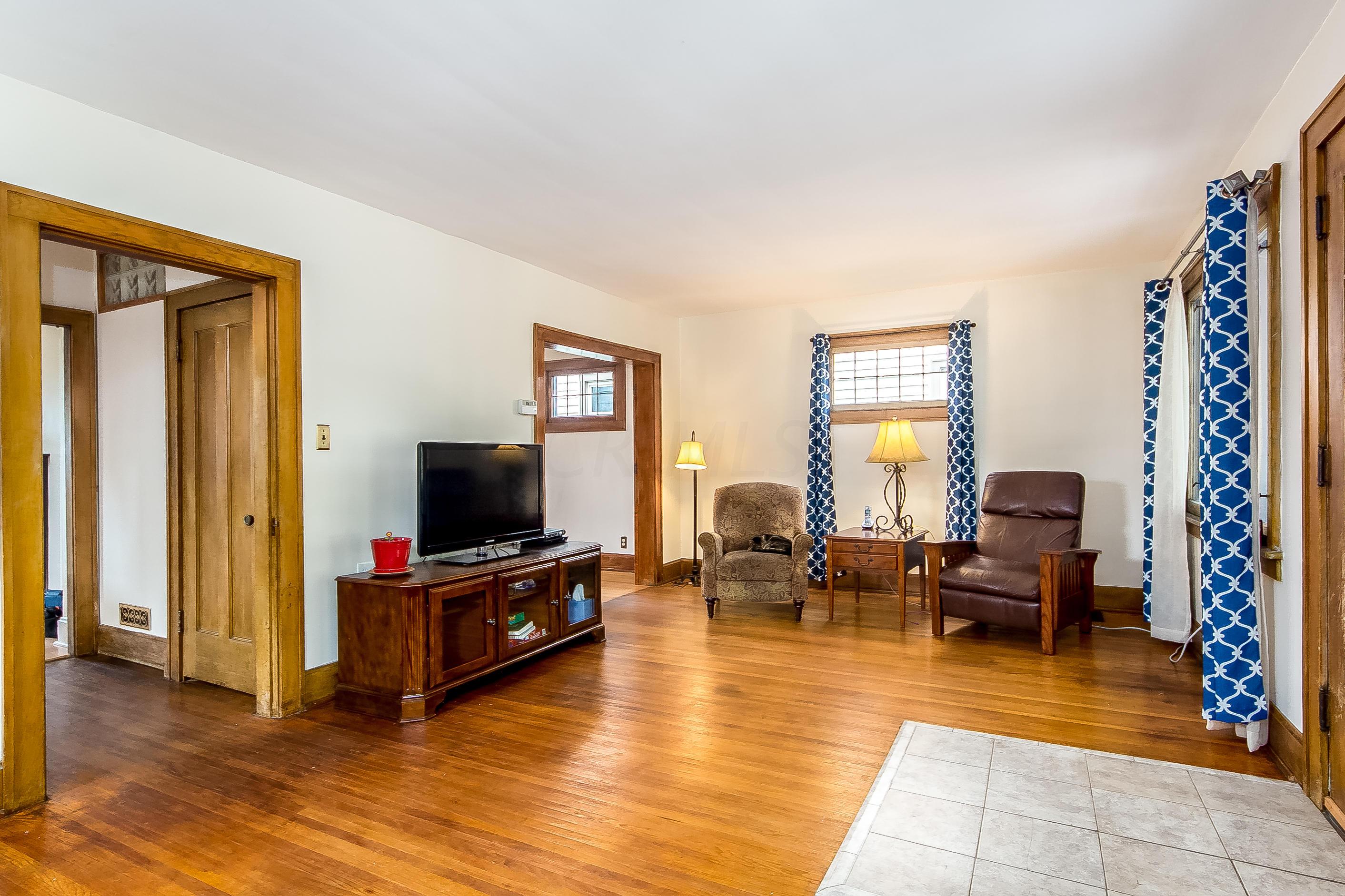 346 Crestview Road Columbus, OH 43202 - Photo 4 of 24