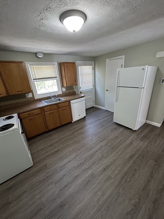 99 Lawrence Street, Unit 2 Palmer, MA 01069 - Photo 3 of 10