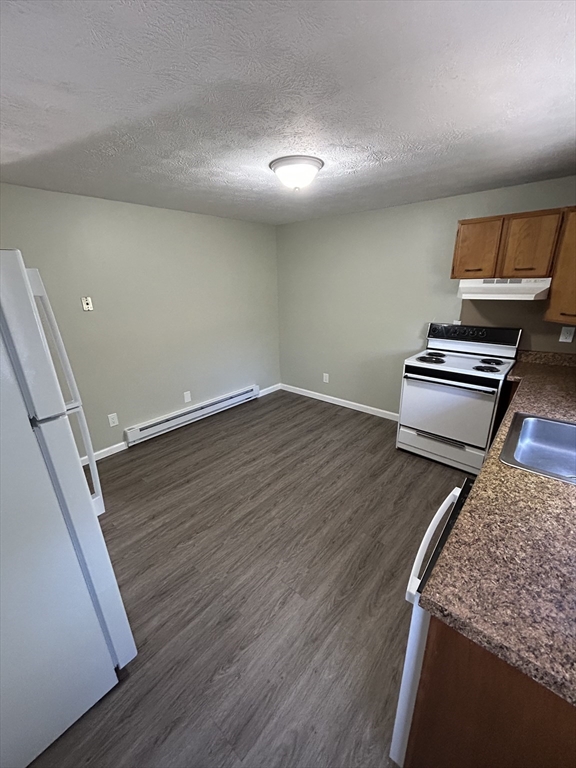 99 Lawrence Street, Unit 2 Palmer, MA 01069 - Photo 4 of 10